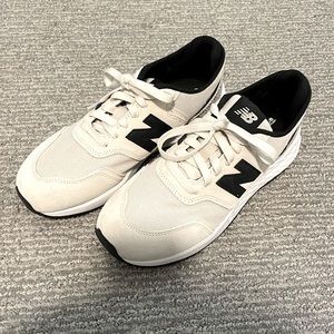 Girls New Balance X-70 Size 5